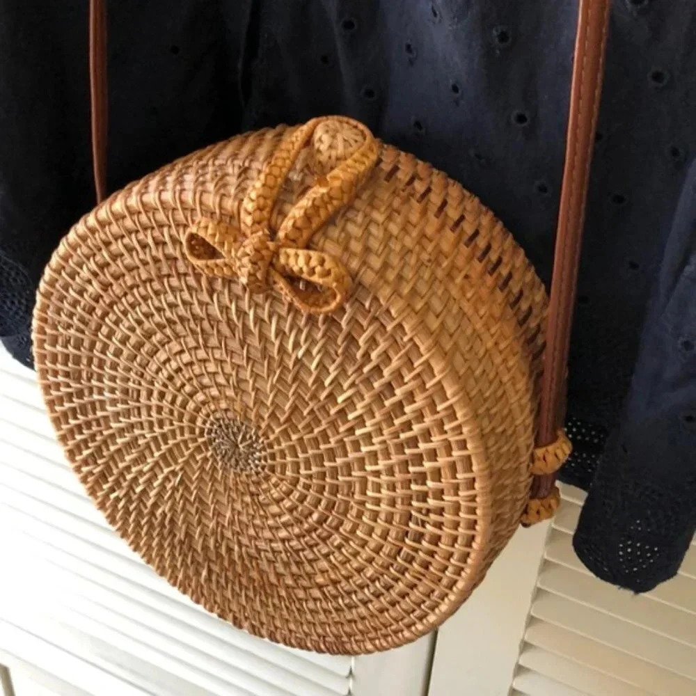 Round Bamboo Straw Crossbody Purse